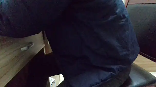 huzi518 Live XXX Chat