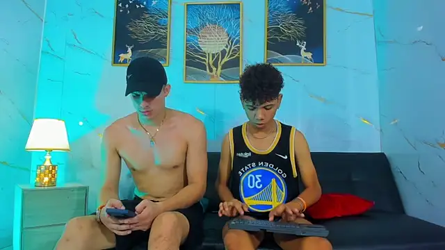 Spicy_guys live XXX chat