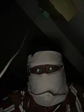 Mo000000_ webkamerás műsora