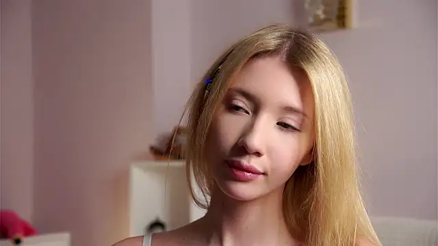 SunnivaCovil Live XXX-Chat