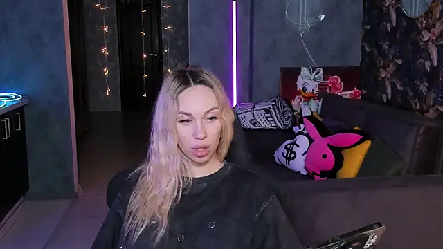 Blckmirrorr Live XXX-Chat