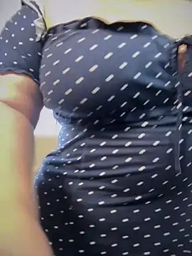 horny_roomiess live XXX chat