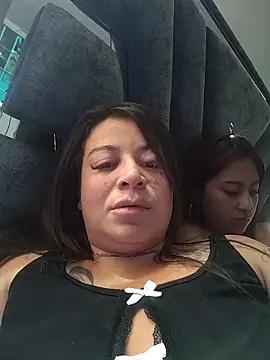 Emily_Kooper Adlı Modelin Canlı XXX Sohbeti