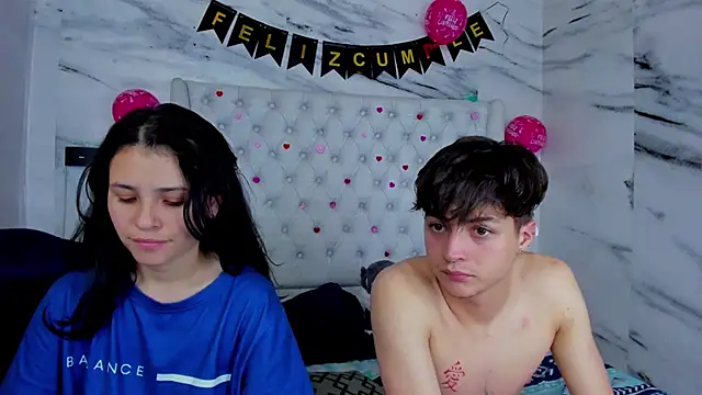 Ari_and_Storm Adlı Modelin Canlı XXX Sohbeti