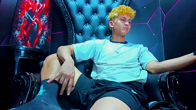 XXX chat uživo modela Ethan_Waalker