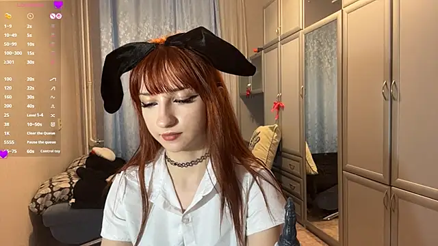 UrBabeLuna Chat XXX in diretta