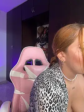 Kiarhatrixie1 Adlı Modelin Canlı XXX Sohbeti