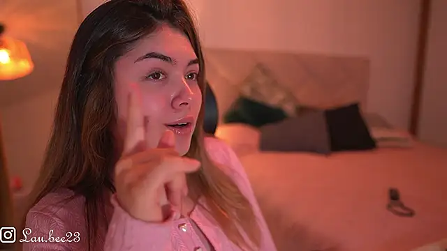 Lau_Bee 라이브 XXX 채팅