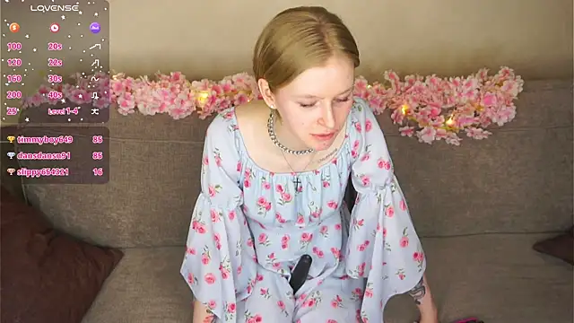 ToyaPletz – Naživo XXX chat