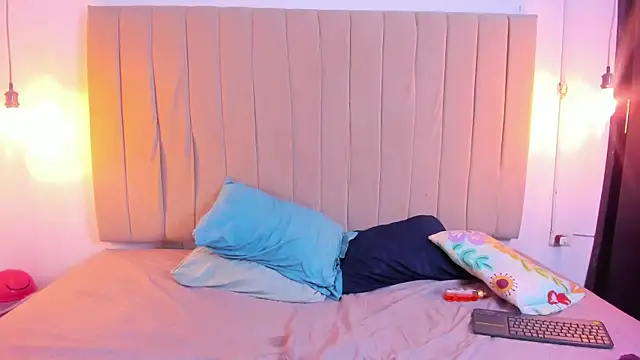 karina_foxi's Live XXX Chat