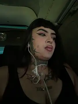 LauriInk1 Adlı Modelin Canlı XXX Sohbeti