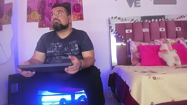 Chat XXX ao vivo de horus_gil