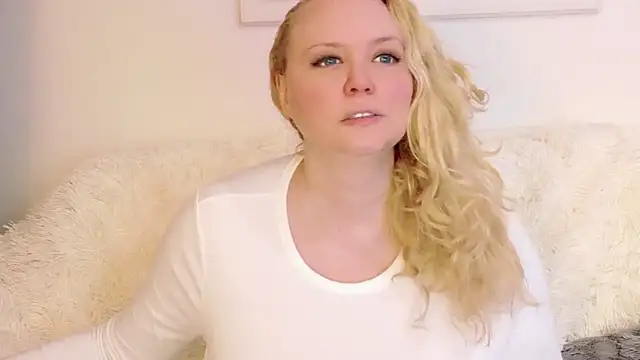 Sarah4you's Live XXX Chat