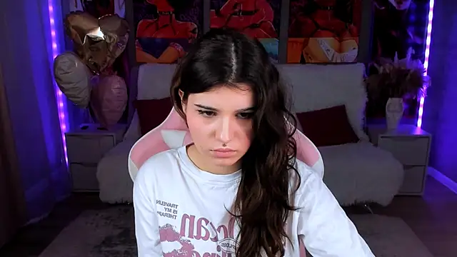 AnoraDark: онлайн-секс-чат