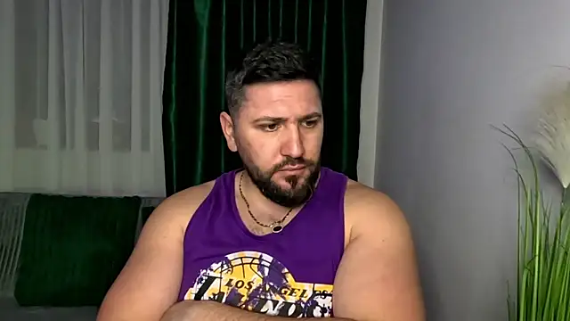 Gold_Alpha_Boy 即時 XXX 聊天