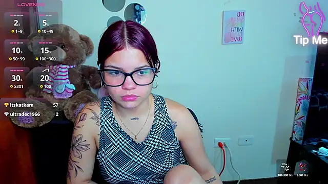 Ema__Luna Adlı Modelin Canlı XXX Sohbeti