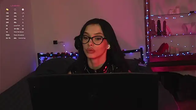 Olivia_Faye Chat XXX in diretta