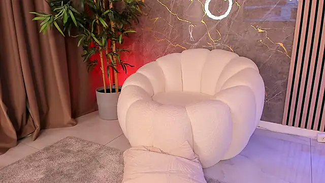 Red_Kim Adlı Modelin Canlı XXX Sohbeti