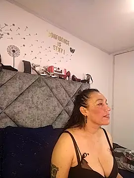 XXX chat uživo modela Shantey_Laurent