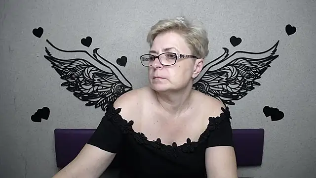 EmiliaGree 现场XXX聊天