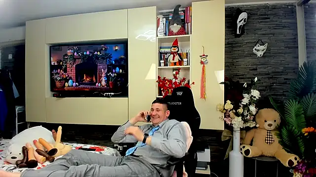 SpartacusDaddy48 live XXX chat