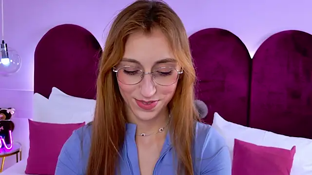 LeyaAtwood's Live XXX Chat