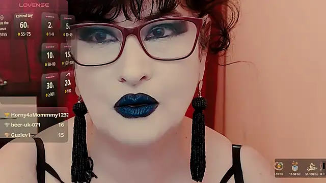 QuuenOfSin élő XXX-chatje