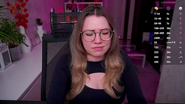 แชท XXX สดของ RemyCute