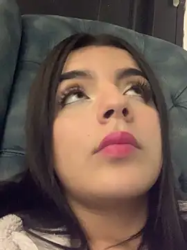 KarelyMitchel élő XXX-chatje