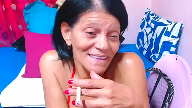 دردشة SLUTTYROXY الجنسية المباشرة