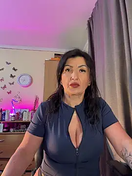 Hotangel75 Adlı Modelin Canlı XXX Sohbeti