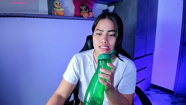 Živý XXX chat vickylatina_