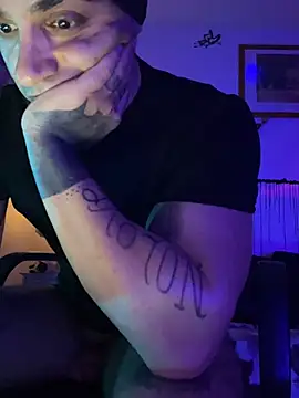 Mohdollmen Live XXX-Chat