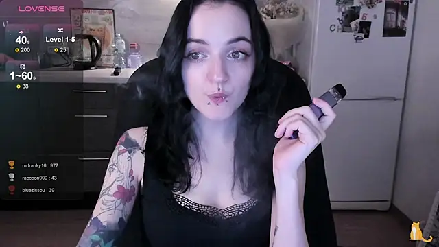 linaa__tyaan's Live XXX Chat