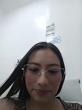 XXX chat uživo modela Cataleihaa