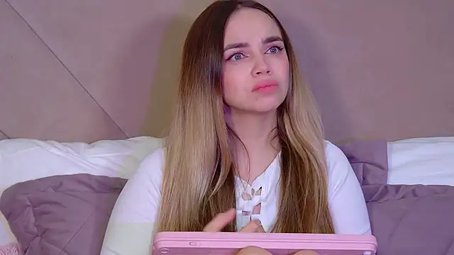 AnitaVenture Adlı Modelin Canlı XXX Sohbeti