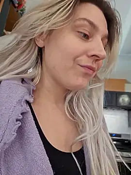 ScarletCallings_420 élő XXX-chatje