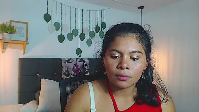 Emma_hassani's Live XXX Chat