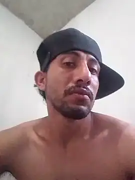 Tu_ChicoMalo22CM: διαδικτυακό σόου στην κάμερα