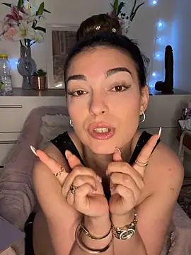 Ambre_La_nebulleuse Show in webcam