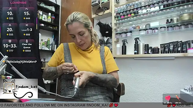 Katt-findom Show in webcam