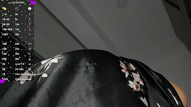 laura-hills18 Chat XXX in diretta