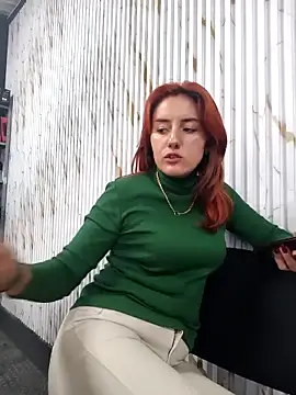 Онлайн чат XXX LuisaLean