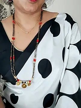 Hot_Sexy_Niharikaのウェブカメラショー