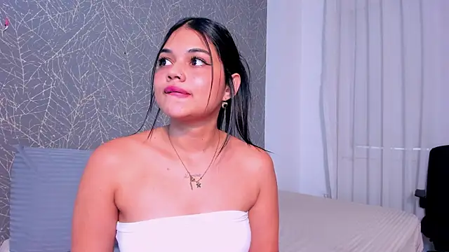 Czat XXX na żywo – EmiilyGreey