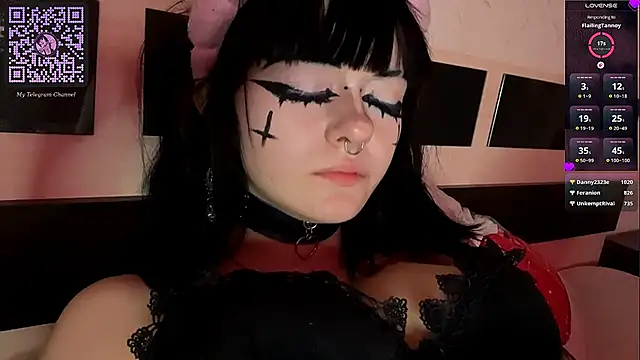 SmilingPatent Adlı Modelin Canlı XXX Sohbeti