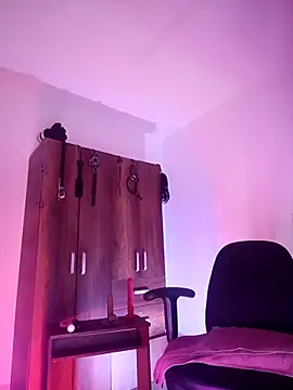 Chat +18 de Katya_Bridge2 ao vivo