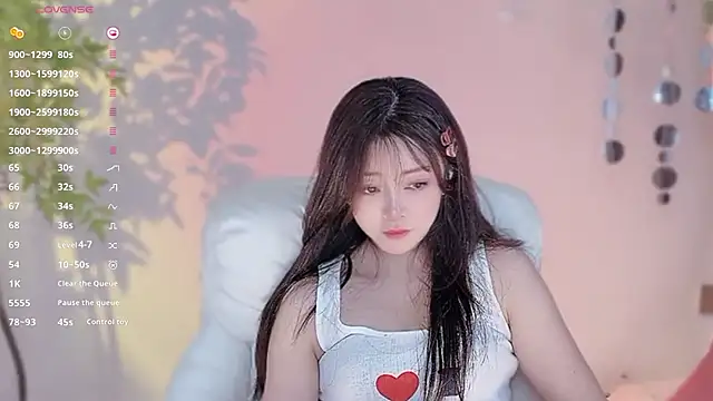 Yiluo95のライブXXXチャット