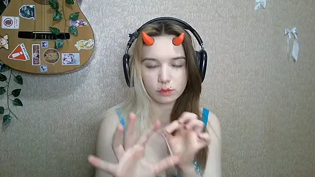 MilaTyan Adlı Modelin Canlı XXX Sohbeti