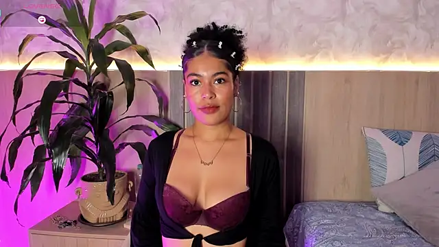 Chat +18 de baddie_delaylaa ao vivo